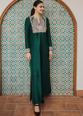 Emerald Grace – Green Silk Embroidered Formal Ensemble