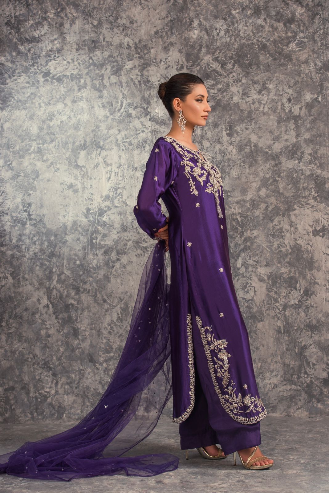 Amira