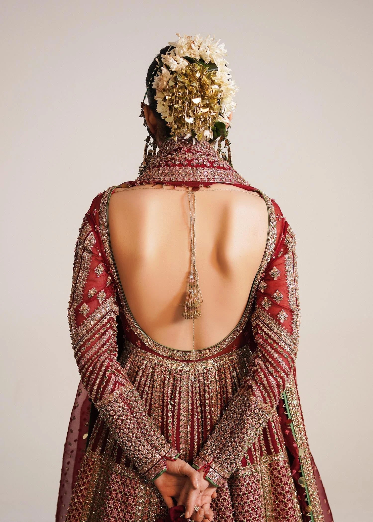 Majestic Crimson Bridal Ensemble – A Regal Symphony of Tradition & Grandeur